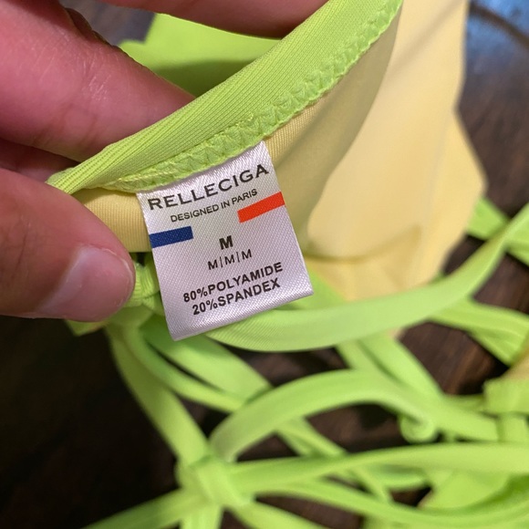 NWOT neon green bikini top. Size M - Picture 6 of 7